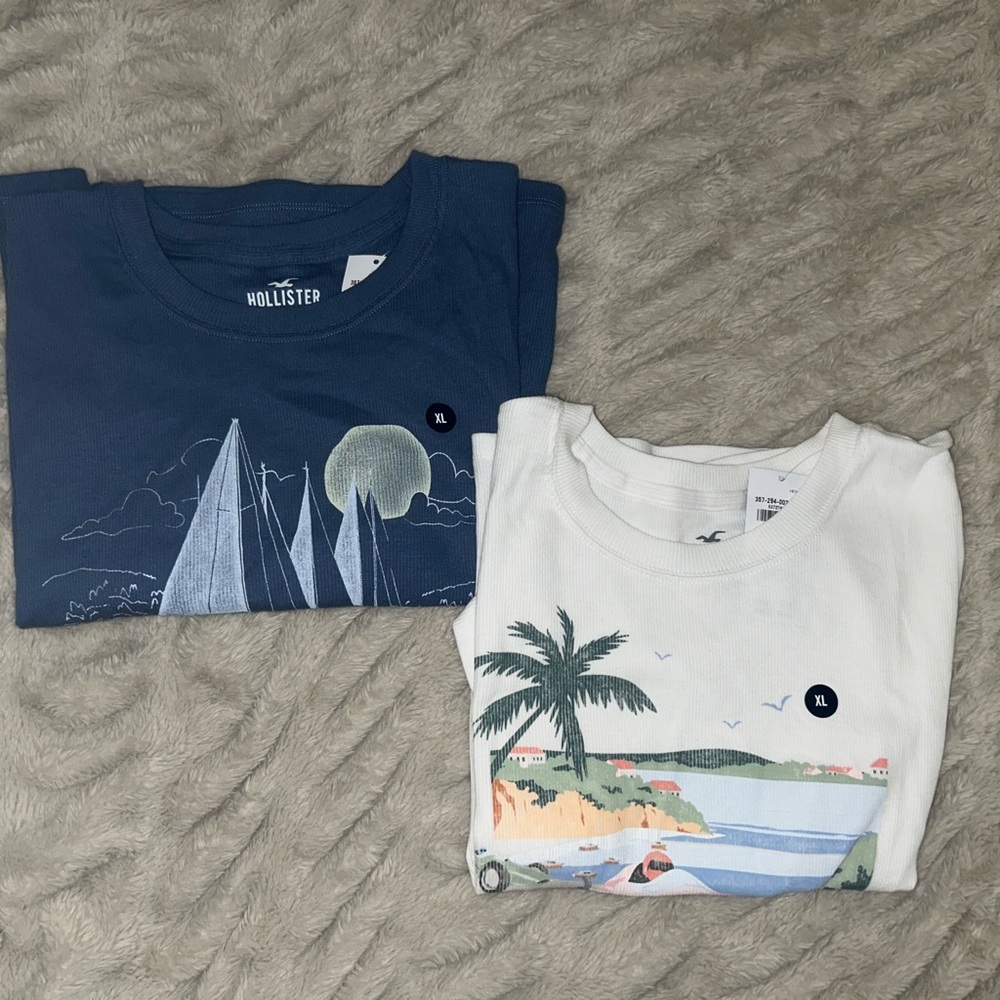 Hollister Ribbed Graphic Baby Tee